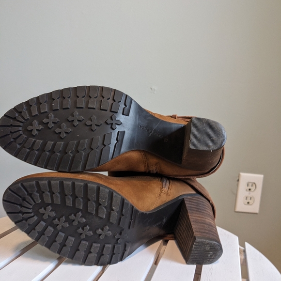 Marc Fisher Brown Heeled Boots, size 7.5 - Picture 8 of 9